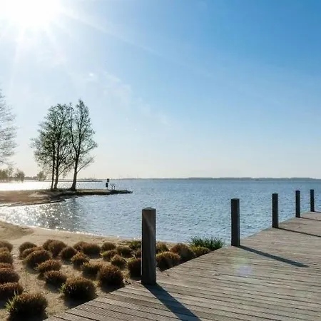 Holiday home Luxus Visarend 13 Strandkristall Hulshorst